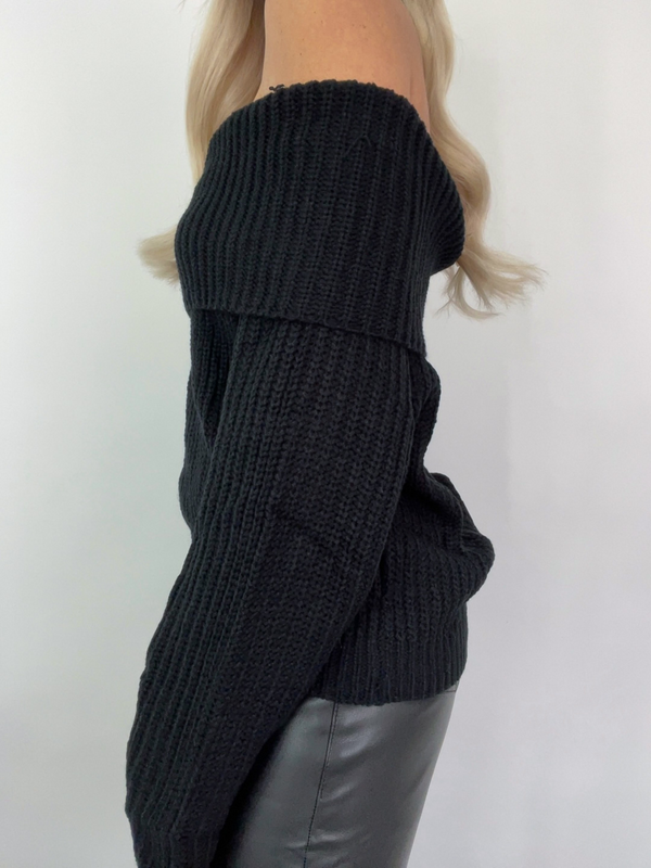 Time Together Off The Shoulder Sweater // BLACK